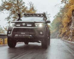Σετ τοποθέτησης γρίλιας για Toyota Hilux (2017 - 2020) με Triple-R 750