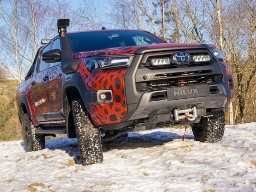 Σετ τοποθέτησης γρίλιας για Toyota Hilux Invincible X (2021+) με Triple-R 750