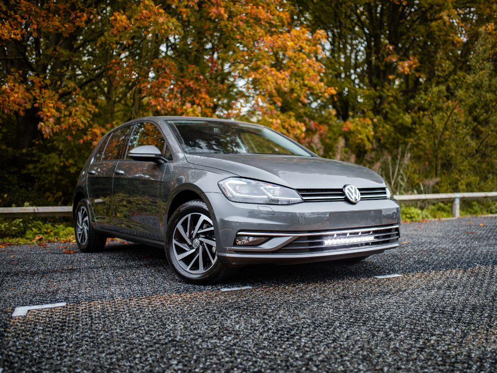 Σέτ τοποθέτησης προφυλακτήρα για VW Golf (2017-2019) με Linear 18 Std 6750 Lumens