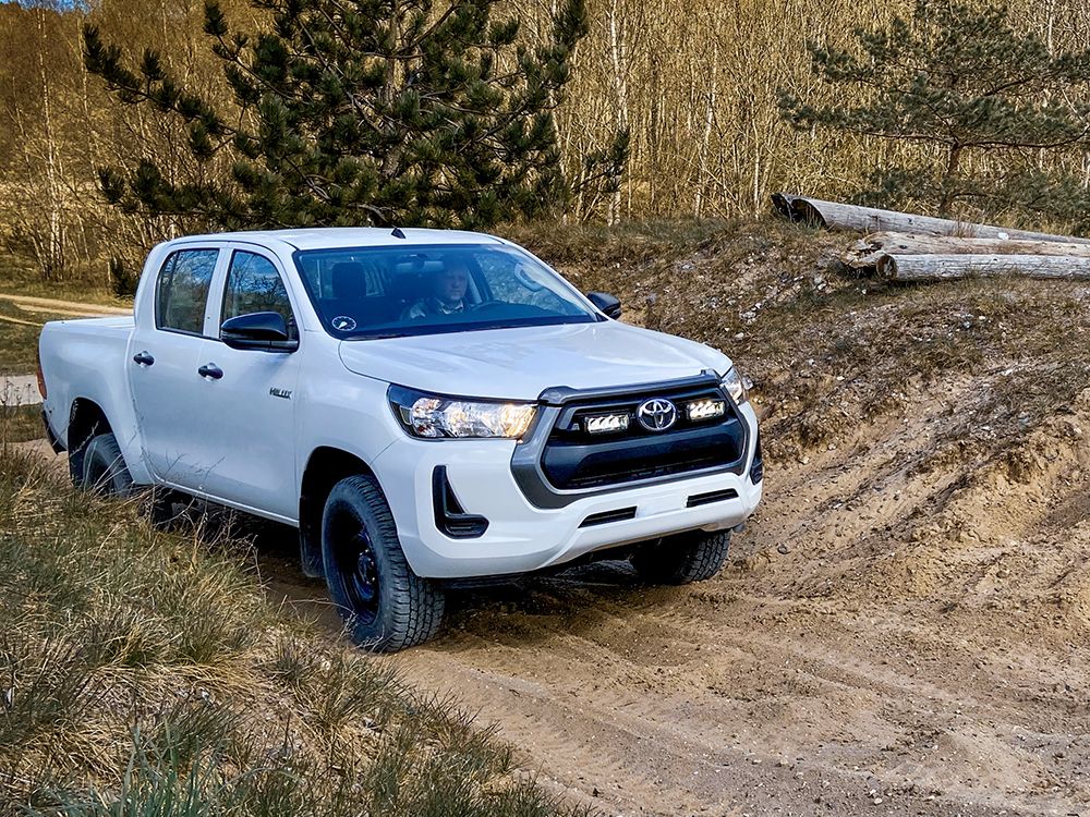Σετ τοποθέτησης γρίλιας για Toyota Hilux (2021+) με Linear 6 Elite 9100 Lumens - Image 6