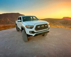 Σετ τοποθέτησης γρίλιας για Toyota Tacoma (2020-2023) Με Triple-R 750