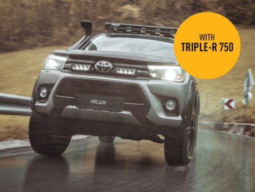 Σετ τοποθέτησης γρίλιας για Toyota Hilux (2017 - 2020) με Triple-R 750 Std 9240 Lumens